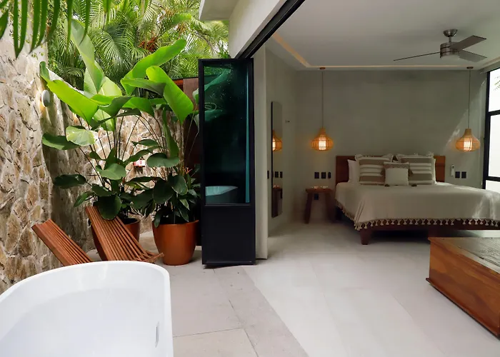 San Tropico Boutique Hotel & Peaceful Escape