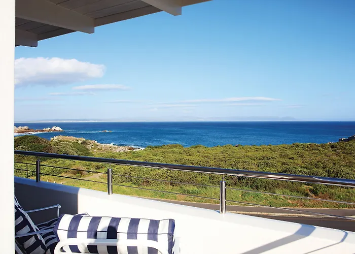 One Marine Drive Boutique Hotel & Spa By The Living Journey Collection