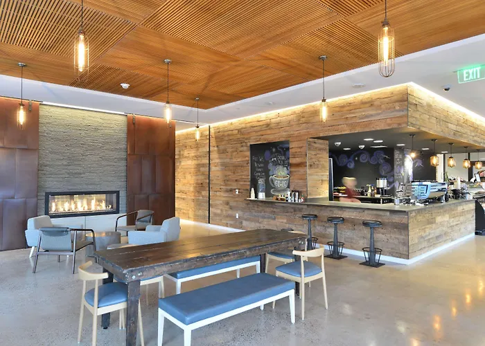 The Lismore Hotel Eau Claire - A Doubletree By Hilton