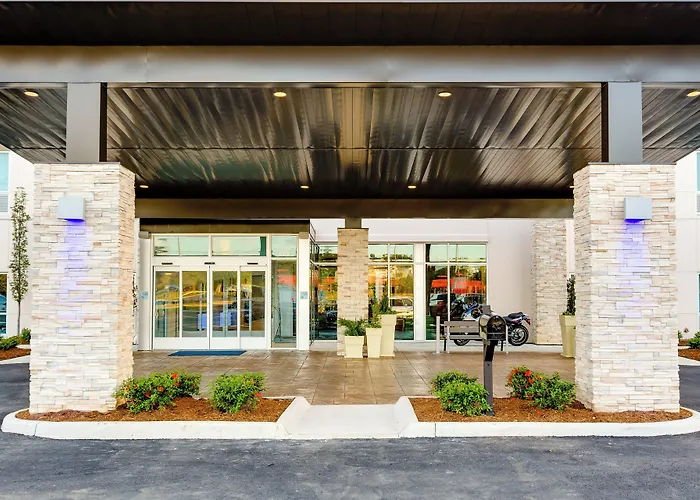 Holiday Inn Express & Suites Russellville By Ihg