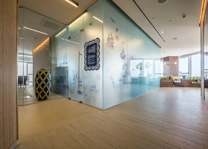 David Tower Hotel Netanya By Prima Hotels - 16 Years Plus