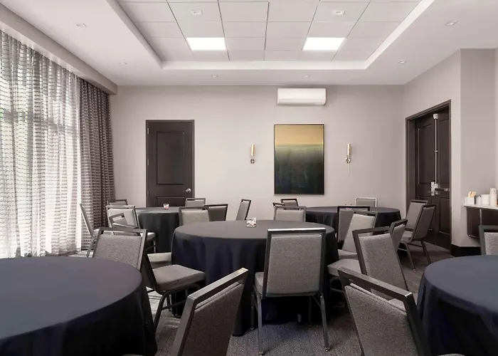 Hampton Inn & Suites-Worcester, Ma