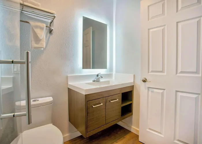 Studio 6 Suites - Albany, Or