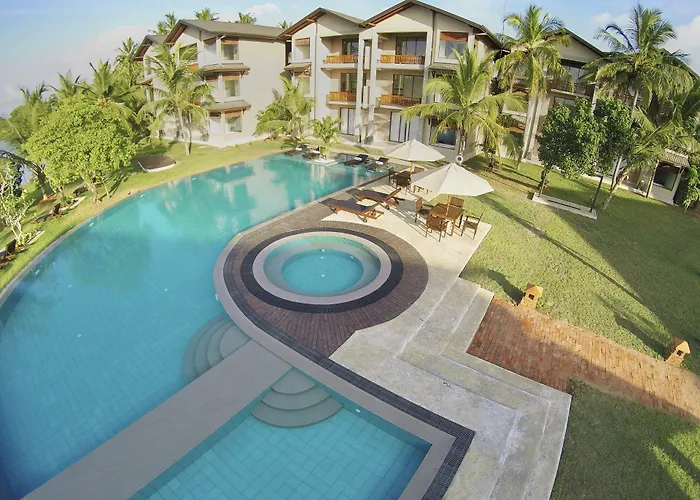 Amaranthe Bay Resort & Spa