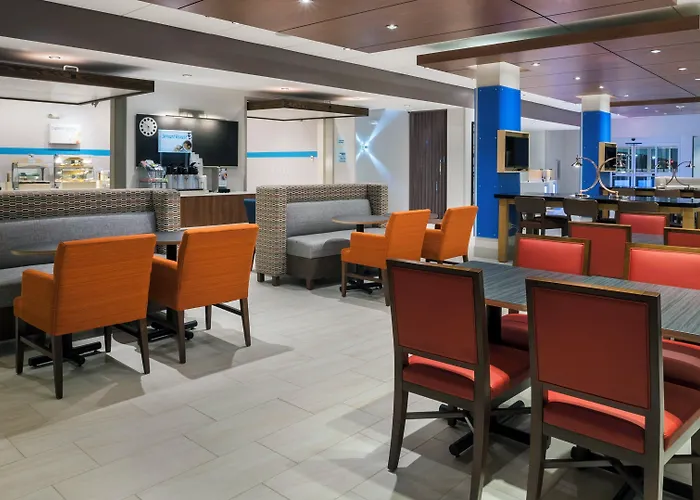 Holiday Inn Express & Suites Medina By Ihg