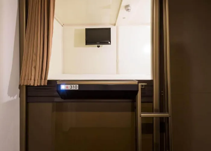 Capsule Hotel Cube Hiroshima