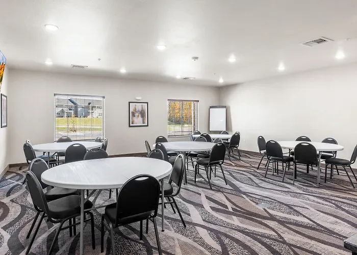 Cobblestone Hotel & Suites Pulaski/Green Bay