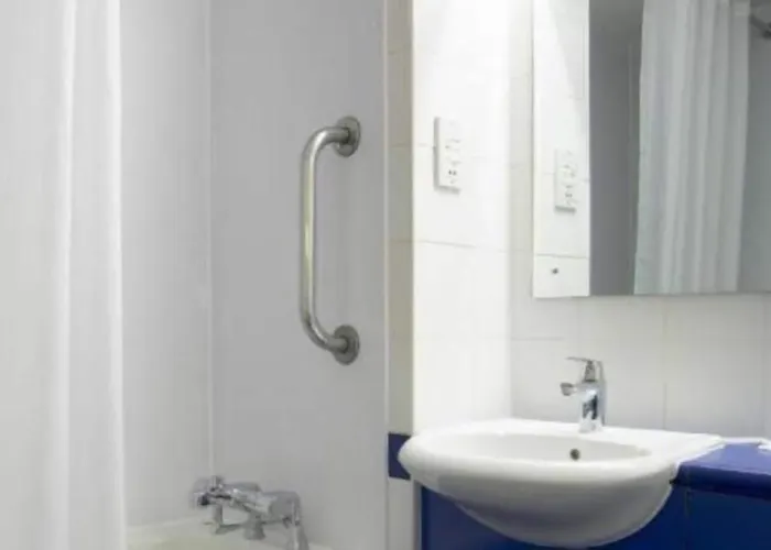Travelodge Perth Broxden Junction