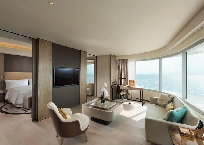 Conrad Manila