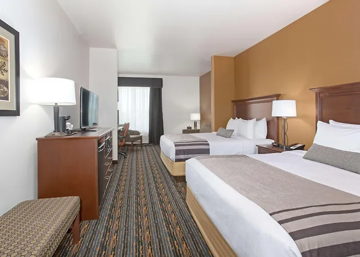 Best Western Plus Lincoln Inn & Suites