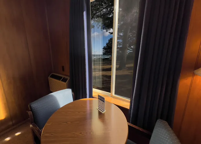 Riviera Motel