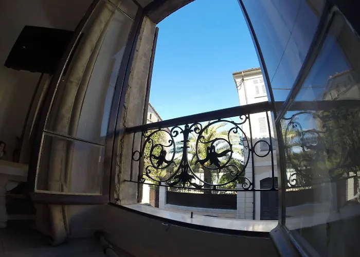 Maison Carles Bnb