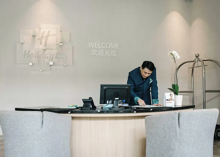 Holiday Inn & Suites Jakarta Gajah Mada By Ihg