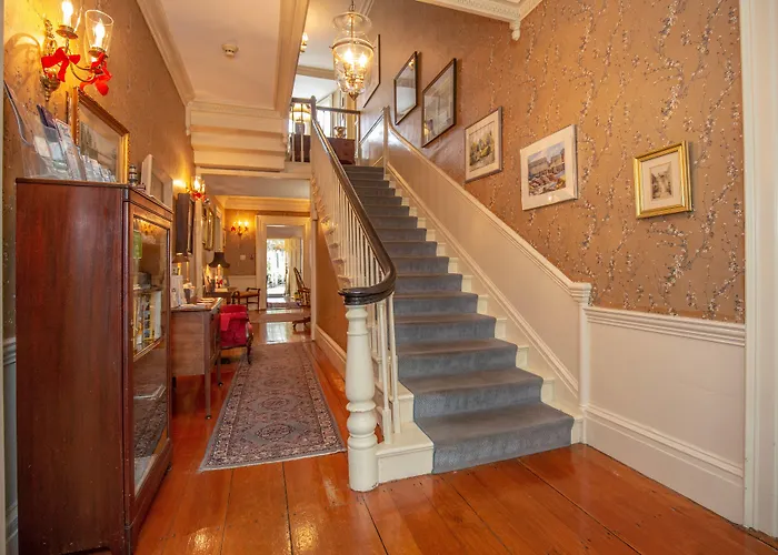 Clark Currier Inn