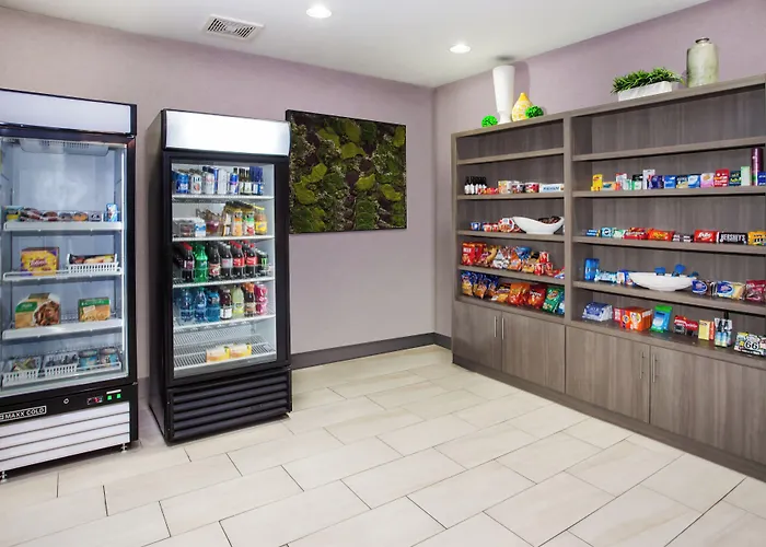 Holiday Inn Express & Suites Litchfield By Ihg