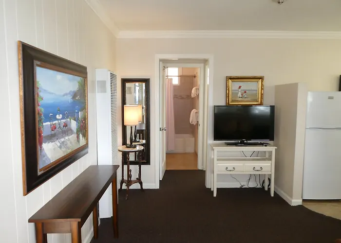 Briarwood Inn