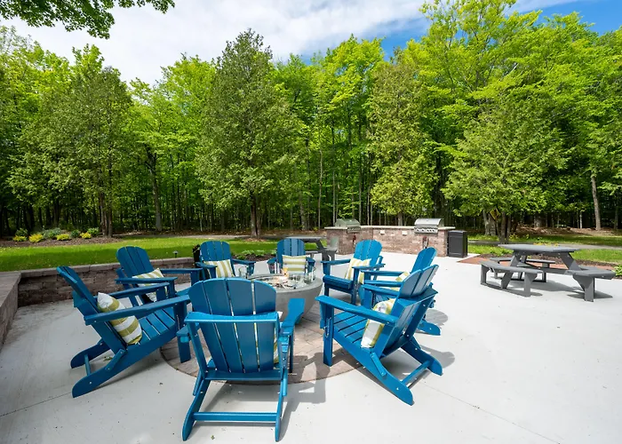 Somerset Inn & Suites