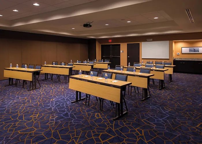 Courtyard By Marriott Hot Springs