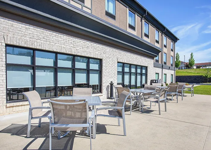 Holiday Inn Express Hotel & Suites Glasgow By Ihg