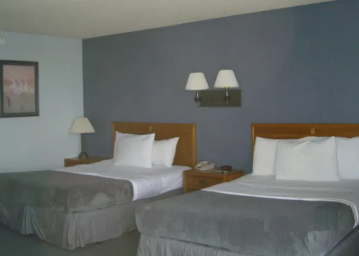 Quail'S Nest Inn & Suites