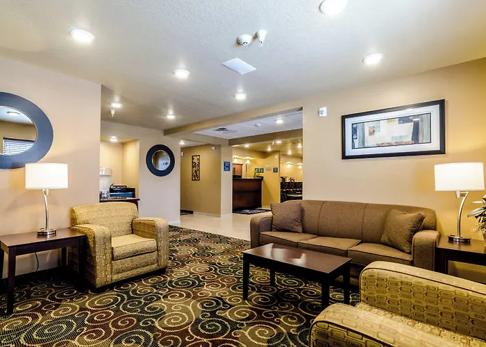 Cobblestone Inn & Suites Cambridge