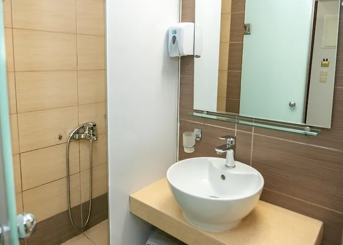 Kronos Hotel