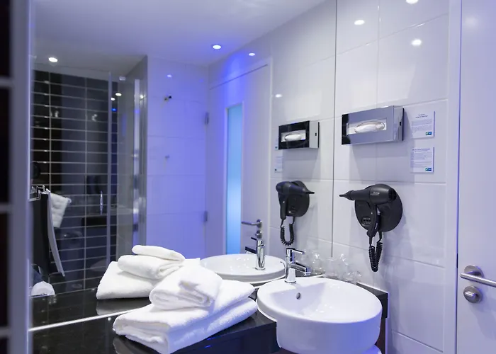 Holiday Inn Express Toulon - Est By Ihg