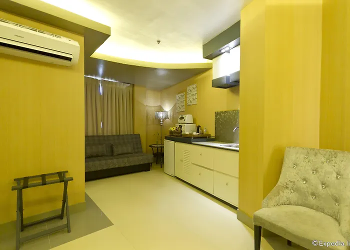 Eloisa Royal Suites