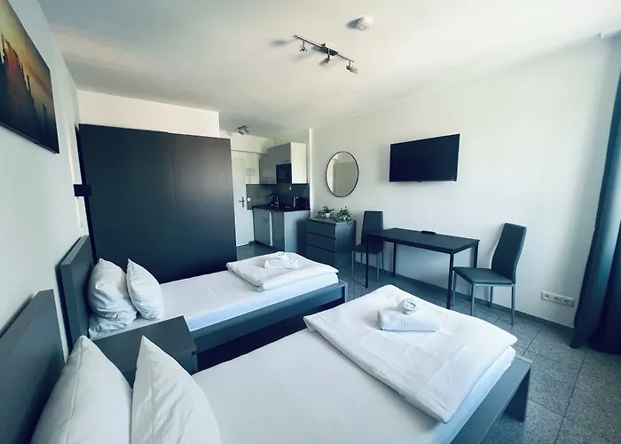 Lipp Apartments