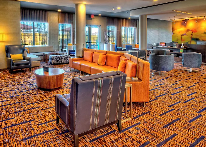 Courtyard By Marriott San Marcos