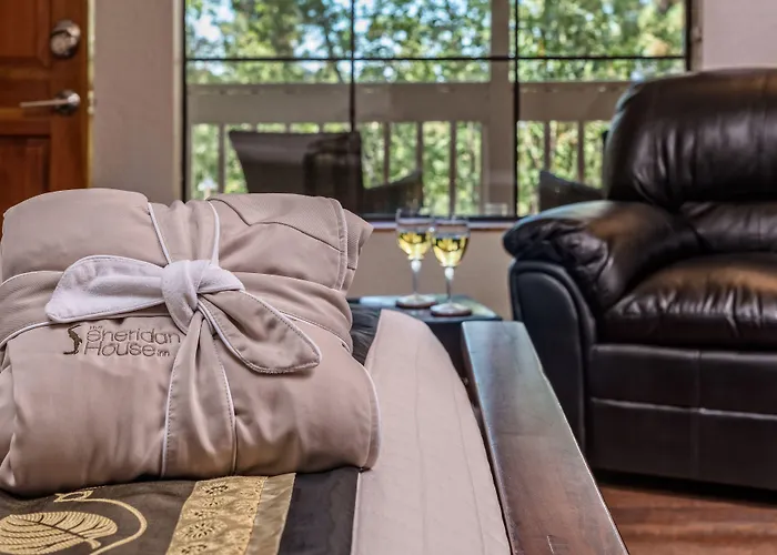 Sheridan House Inn- Adult Only Accommodation