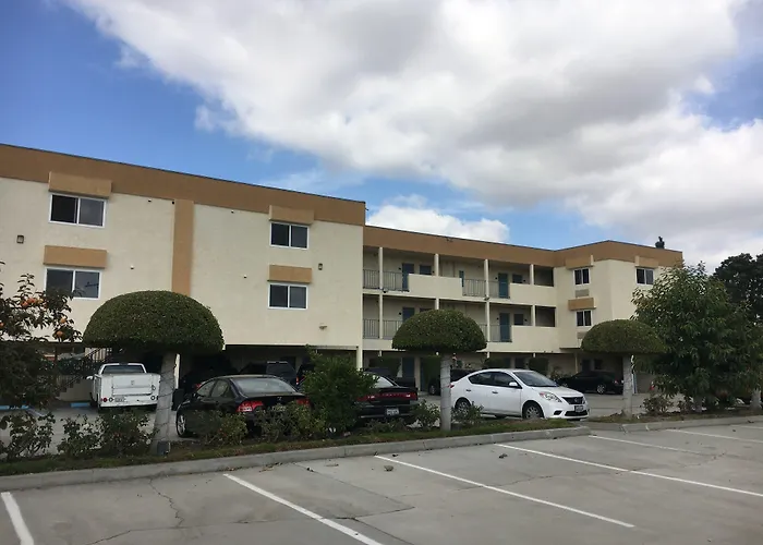 Bellflower Travel Inn