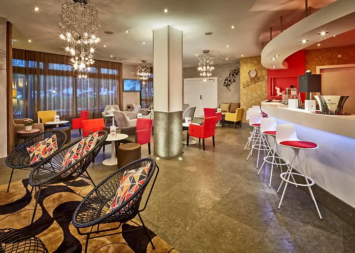 Kyriad Prestige Lyon Est - Saint Priest Eurexpo Hotel And Spa