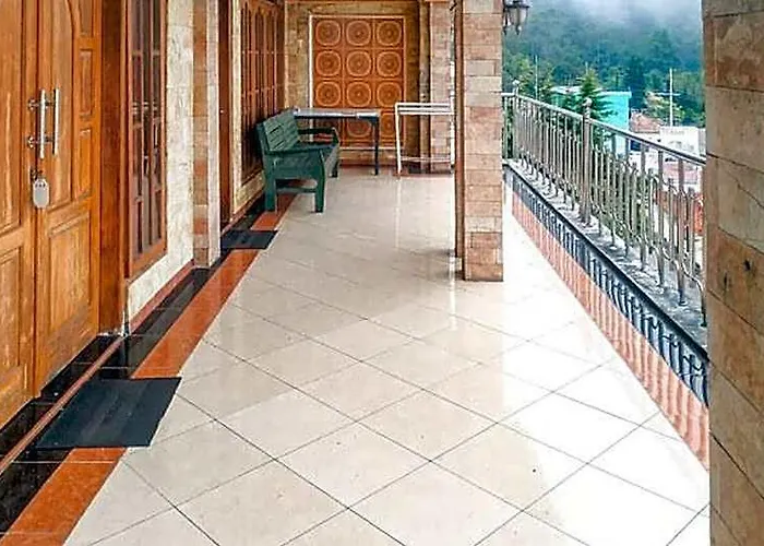 Villa Al Barokah Syariah Family Mitra Reddoorz Near Sarangan Lake