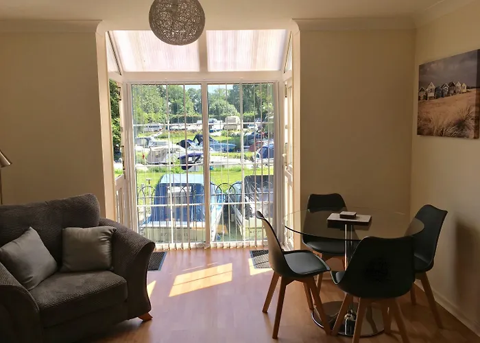 4 Bedroom 4 Bathroom House Near St Neots