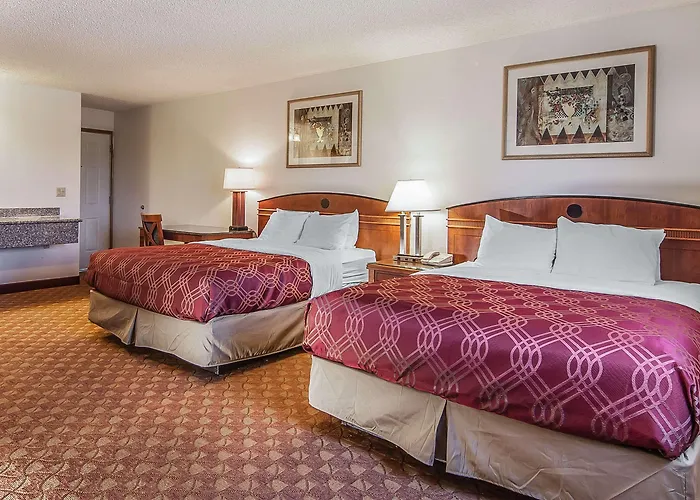 Econo Lodge Inn & Suites Madras
