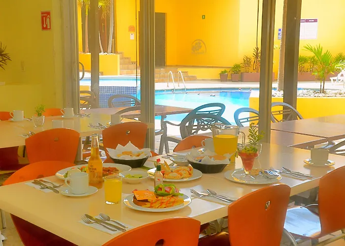 Hotel Hostal De Cortes