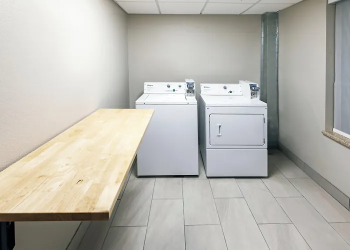 Holiday Inn Express & Suites Del Rio By Ihg