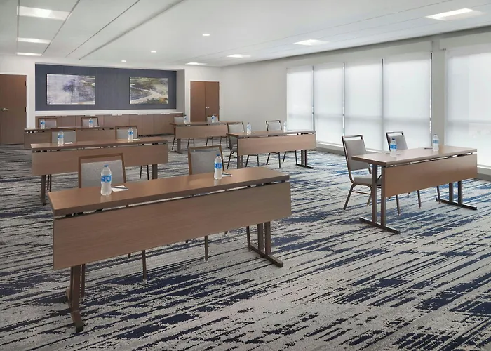 Fairfield Inn & Suites Columbus