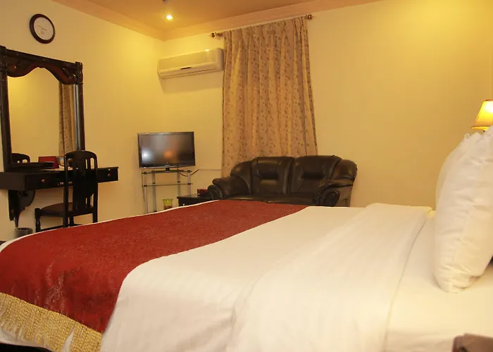 Hotel One Lalazar Multan