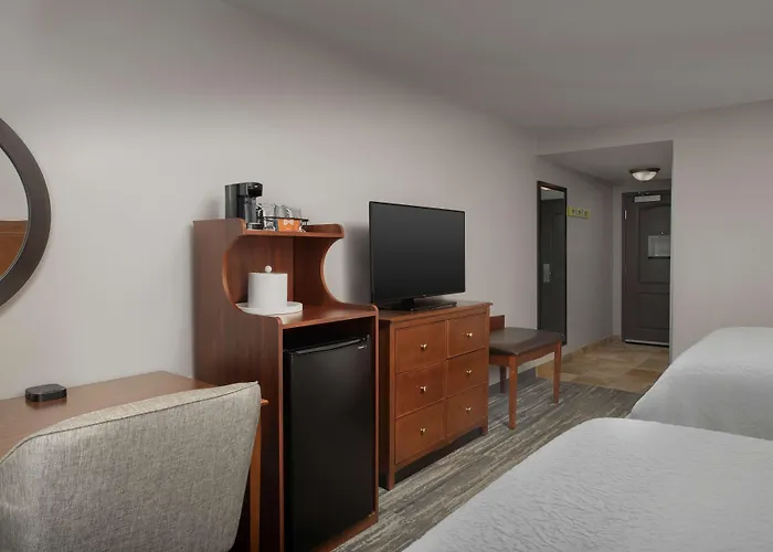 Hampton Inn & Suites Holly Springs