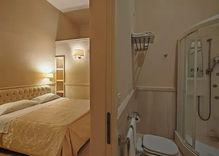 SANTA CHIARA SUITE HOTEL&SPA - Lecce
