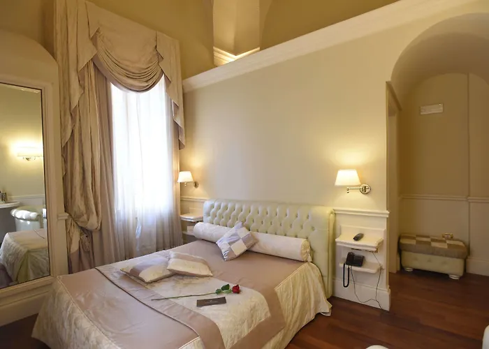 SANTA CHIARA SUITE HOTEL&SPA - Lecce