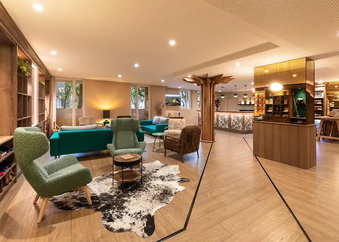Kyriad Chambery Centre - Hotel Et Residence
