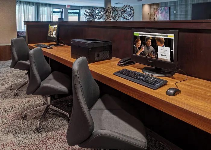 Courtyard By Marriott Troy