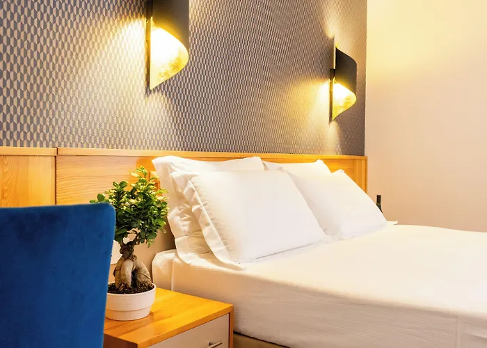 Hotel Diana