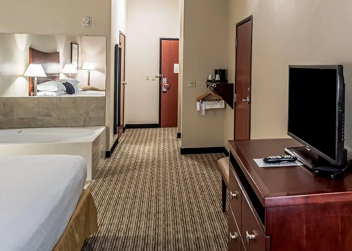 Red Lion Inn & Suites Mineral Wells