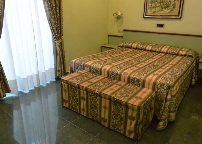 Le Petit Hotel