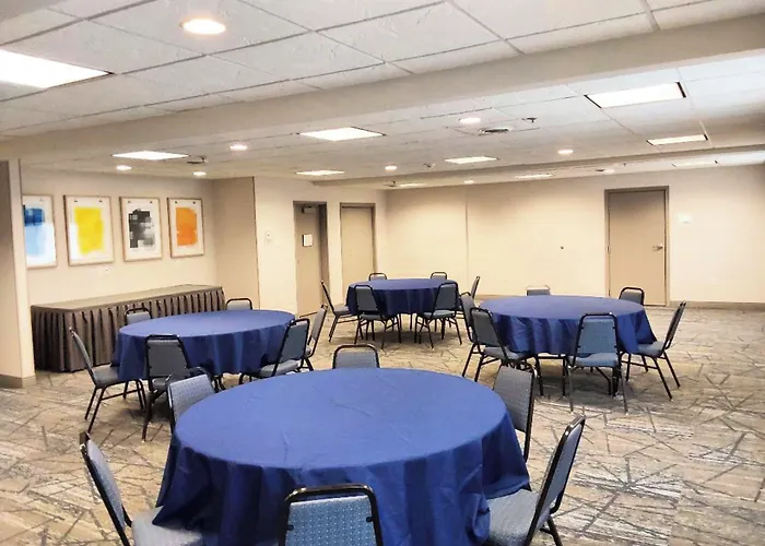 Holiday Inn Express Hotel & Suites Antigo By Ihg