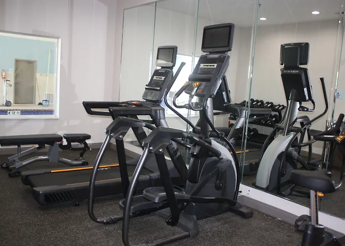 Holiday Inn Express Hotel & Suites Shamrock North By Ihg